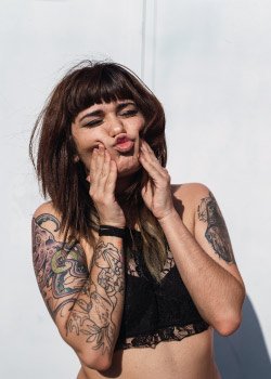 Sesiones rápidas de eliminación de tatuajes