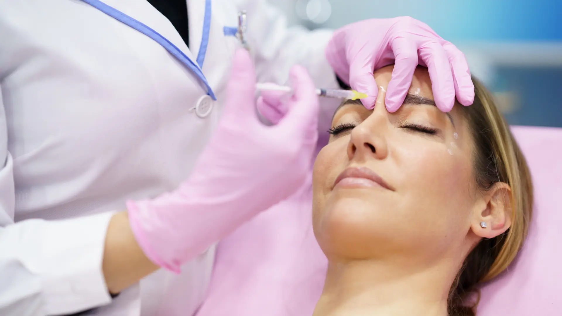 Medicina Estética y Láser en Granada 1 Tratamiento de medicina estética facial en Clínica Center Granada