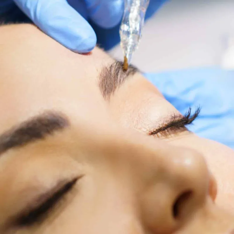 Micropigmentación 2 Micropigmentación de cejas pelo a pelo con dermógrafo en Granada